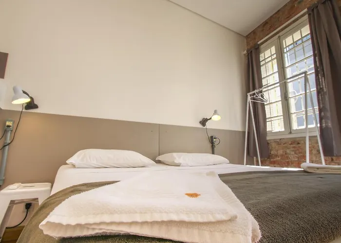 Albergue Brick