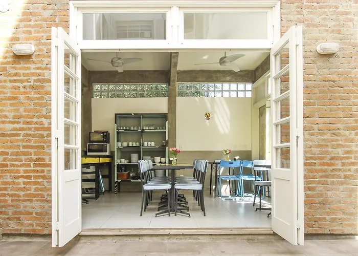 Albergue Brick
