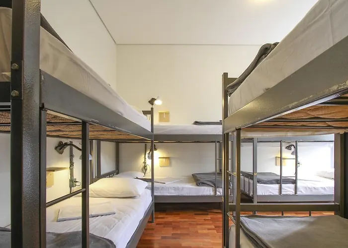 Albergue Brick *